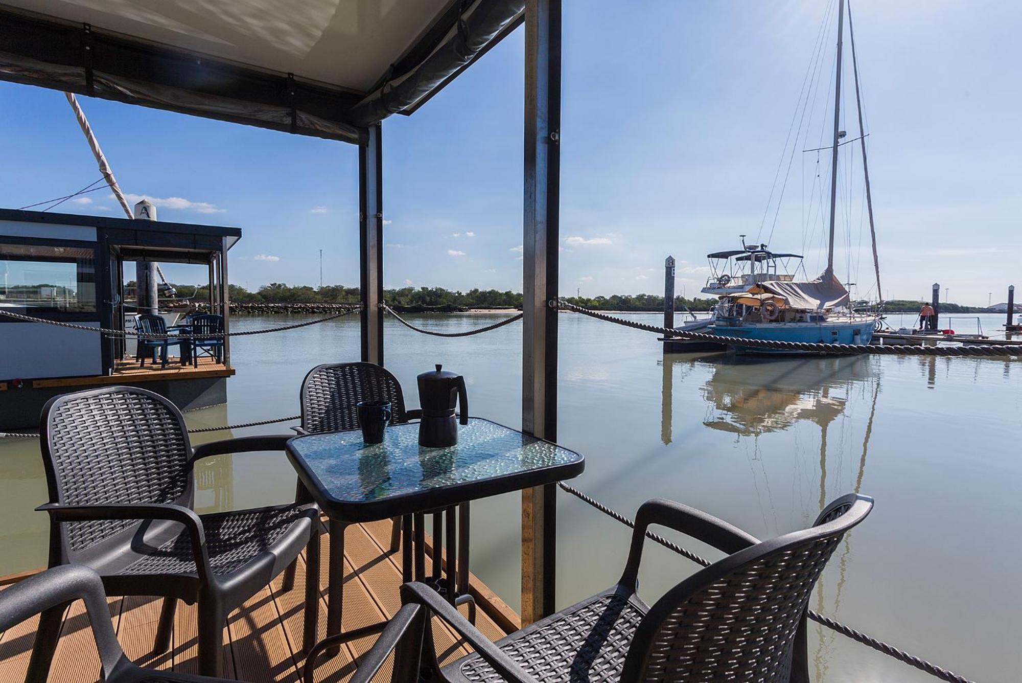 Azvalia Luxury Casa Barco New York And Texas-Unique Houseboat Experience El Puerto de Santa Maria Exterior foto
